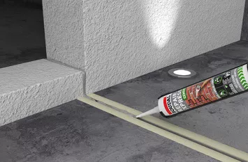 Filling up joints and cracks in concrete