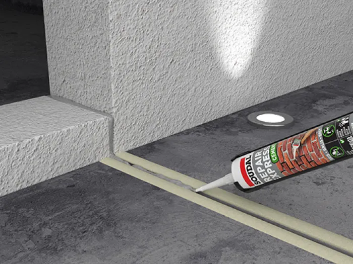 Filling up joints and cracks in concrete